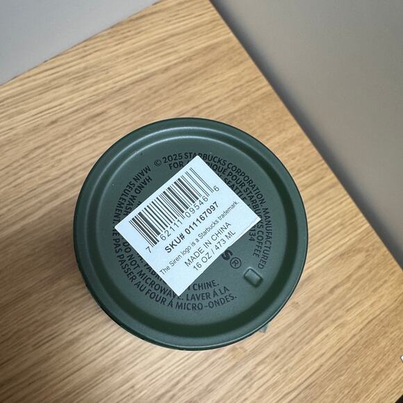 FARM rio x Starbucks Collab Banana Leaves tumbler - Picture 5 of 5